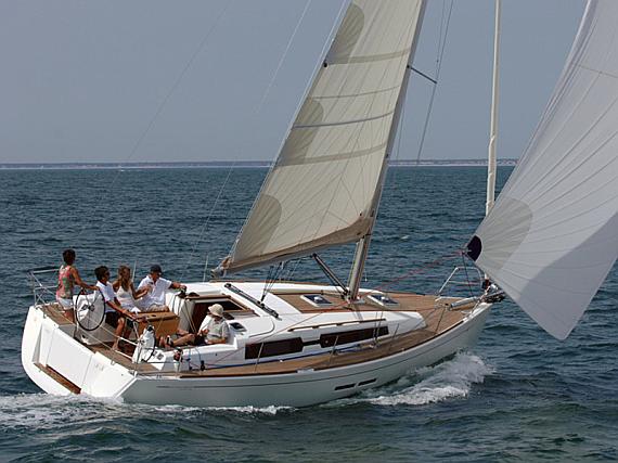 Bareboat Sail boat Dufour 375 GL China girl - Dettagli