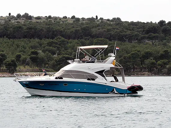 Bareboat Motor boat Beneteau Antares 36 Capricorn - Dettagli